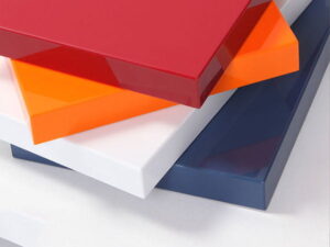 Read more about the article So sánh Tủ Bếp Acrylic và Laminate